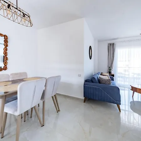 Deluxe Two Bedroom Penthouse With Spa Tub Agios Theodoros (Northern Cyprus)