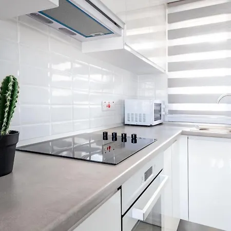 Deluxe Two Bedroom Penthouse With Spa Tub Agios Theodoros (Northern Cyprus)